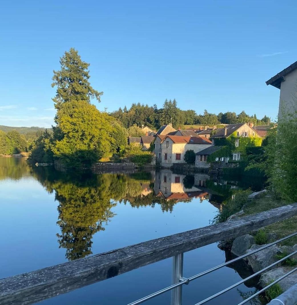 Chez Henry Apartment Peyrat-le-Chateau Bagian luar foto